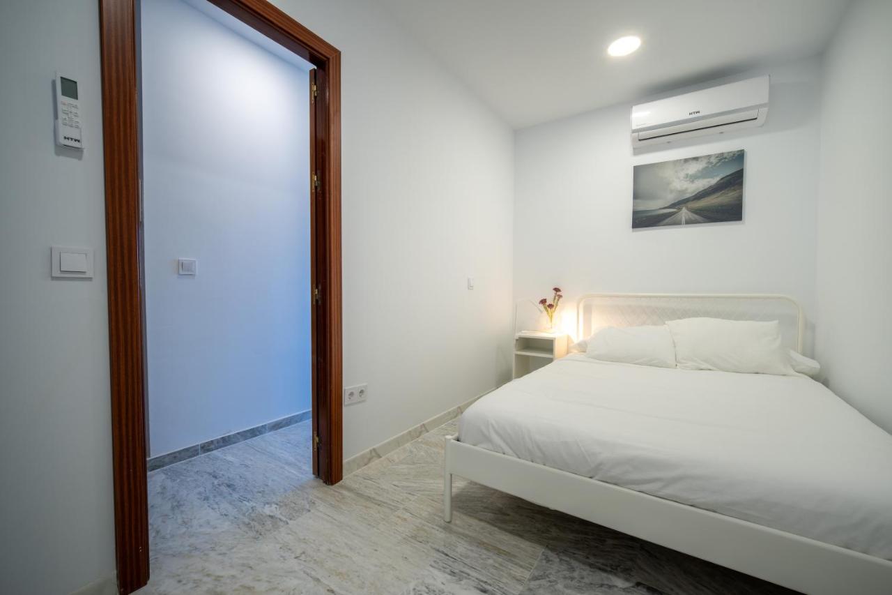 Conjunto De Apartamentos Antiguo Palacio Hotel Paris Huelva Exterior photo