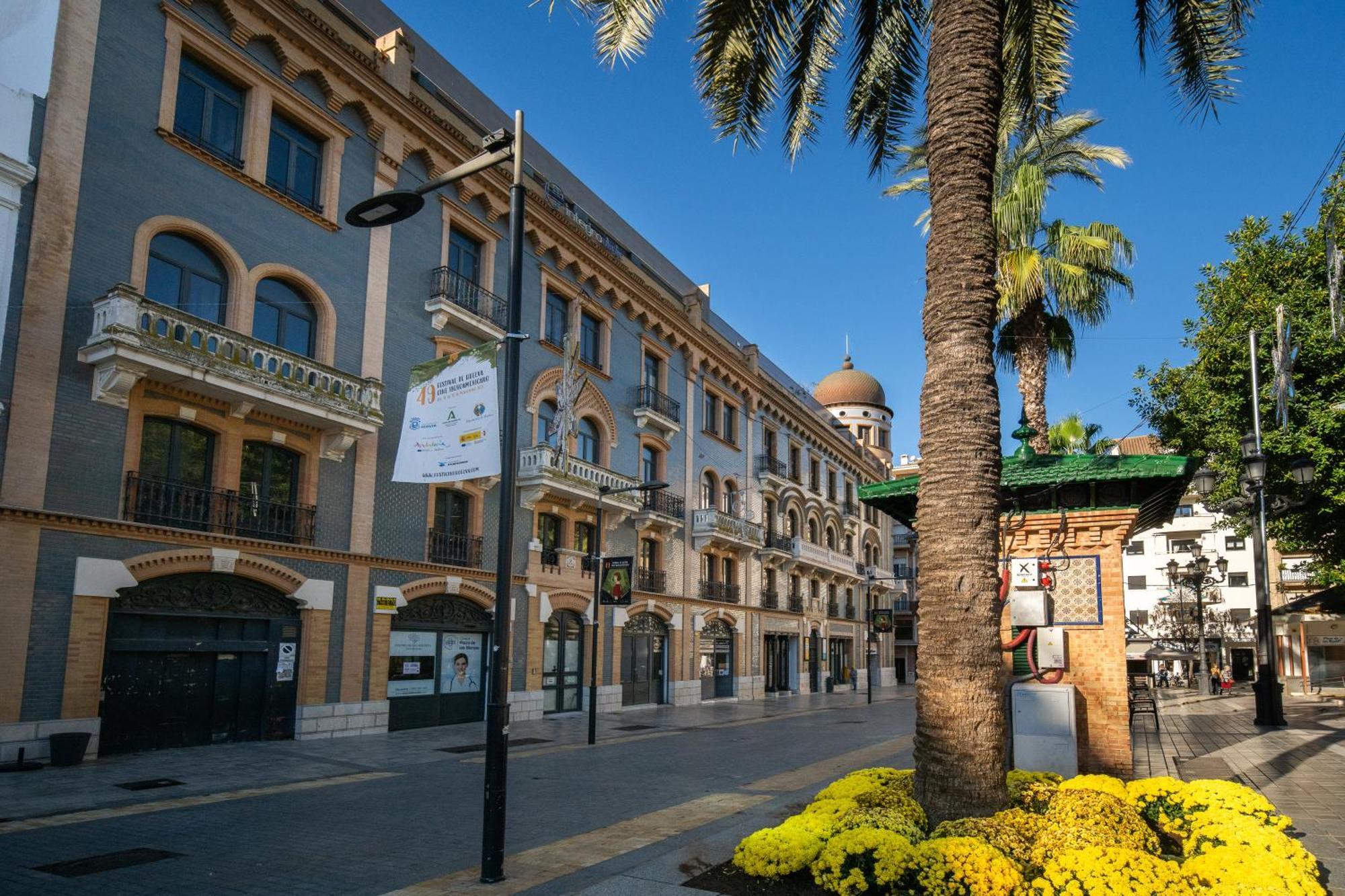 Conjunto De Apartamentos Antiguo Palacio Hotel Paris Huelva Exterior photo